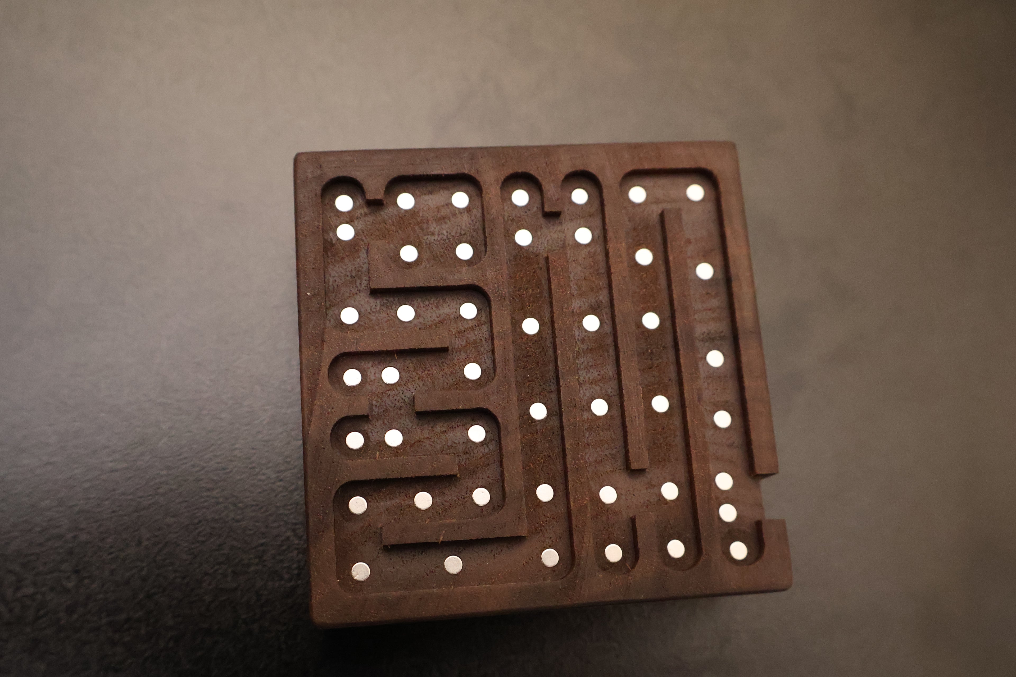 Walnut Wood Magnetic Maze (1 maze)