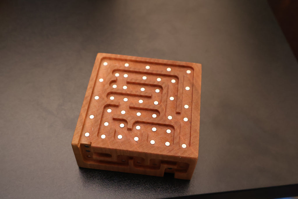 Maple Magnetic Maze Fidget Toy (1 maze)
