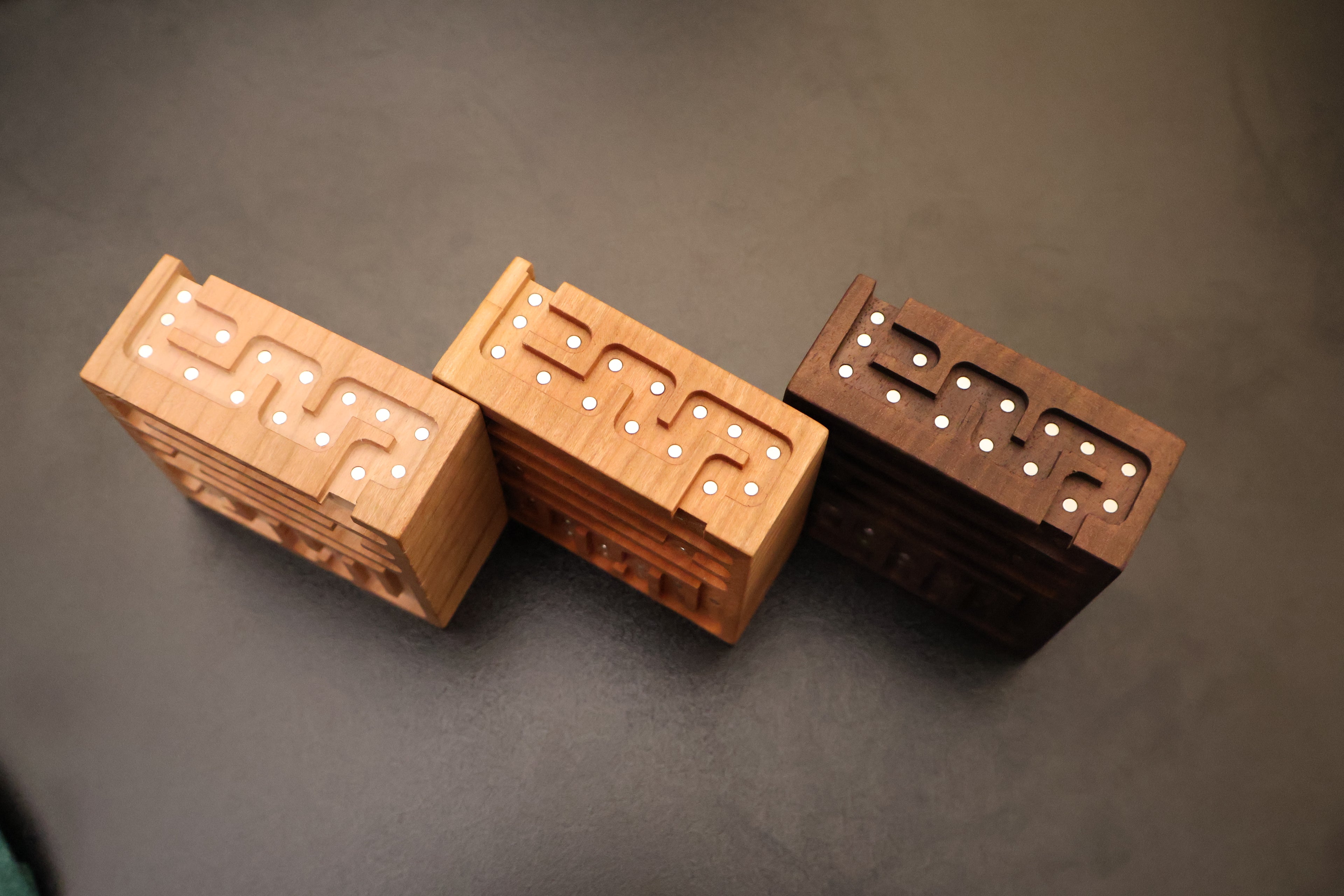 Maple Magnetic Maze Fidget Toy (1 maze)