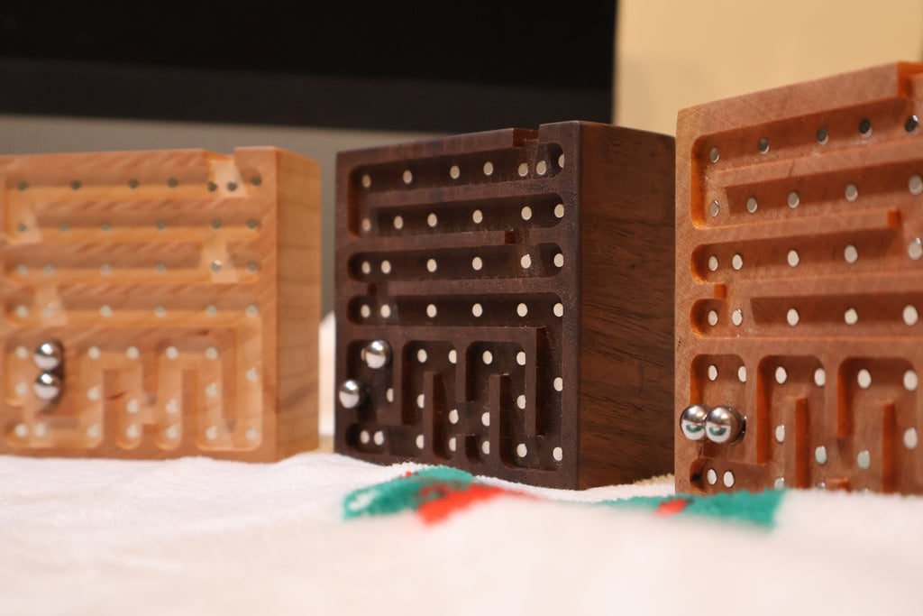 Walnut Wood Magnetic Maze (1 maze)