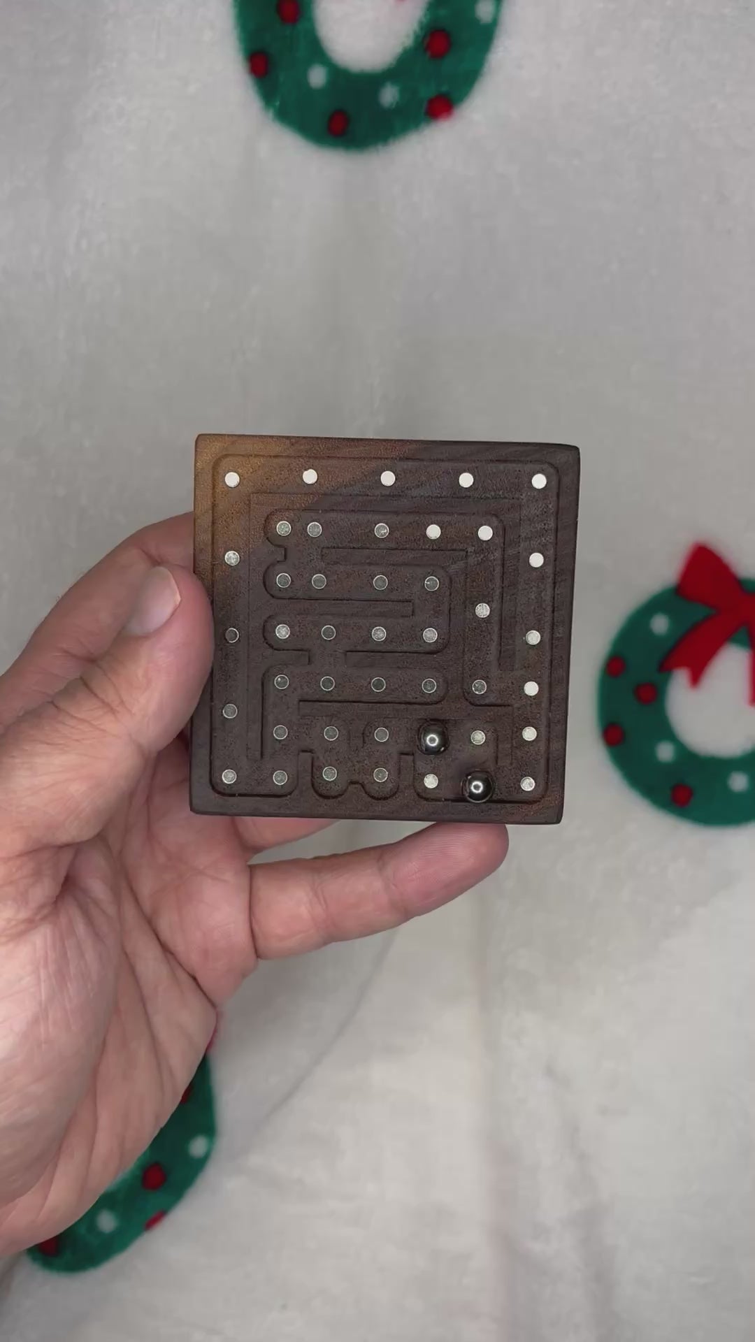 Walnut Lite, Magnetic Maze (1 maze)